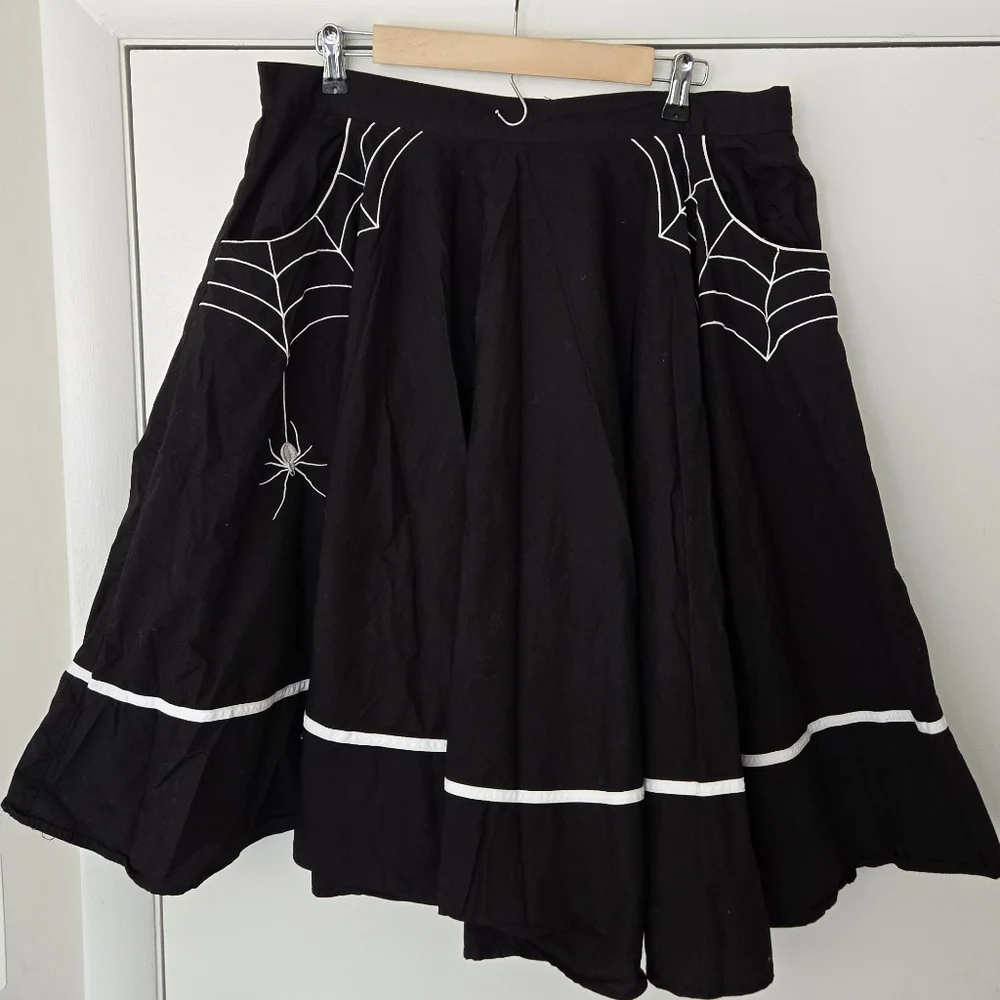 Hell Bunny Miss Muffet Spider Skirt Size 2XL - Picture 2 of 6
